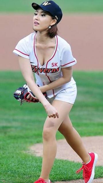     韩国女主播被豪赏40万乐哭 被质疑骗钱炒作