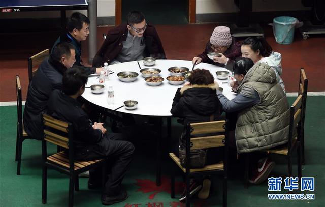 美丽的谎言：父寻替身演逝子 圆老母心愿