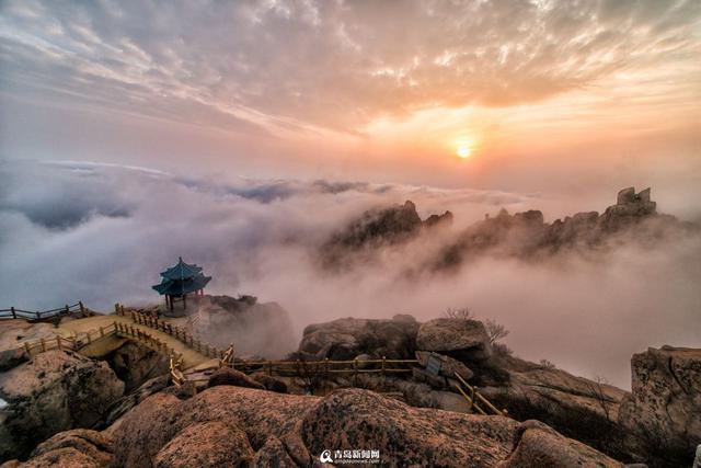 高清:晒春日崂山壮观云海 仙境盛景奇幻之美