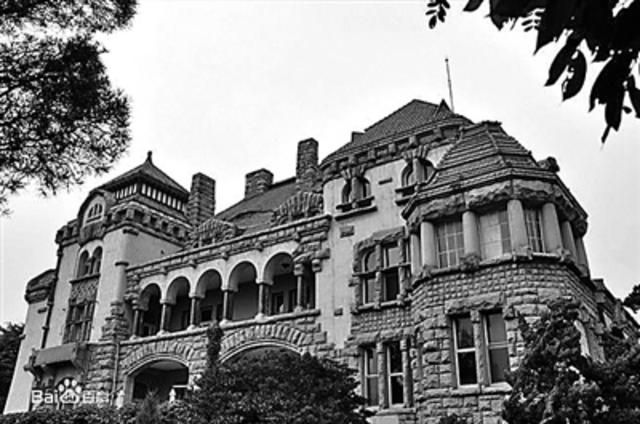 总督楼的维修工王文强:不露痕迹修复老宅子(图)