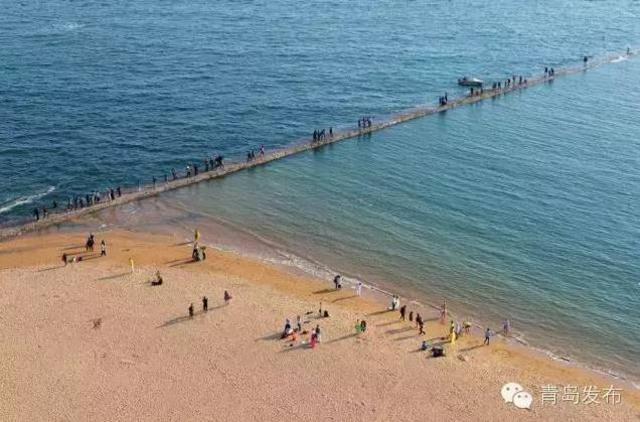 高清:飞越青岛看海湾 湾岬相连显别样风情