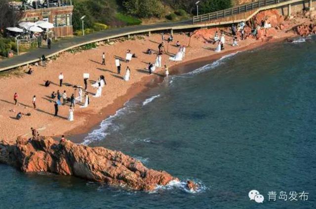 高清:飞越青岛看海湾 湾岬相连显别样风情