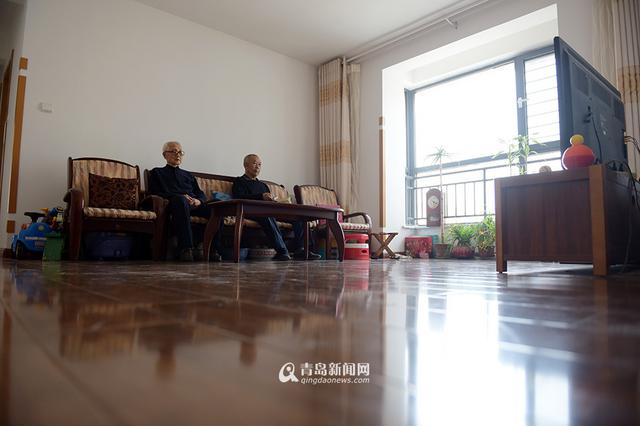 青岛好女婿:古稀老人照顾九旬岳父母 从未红脸