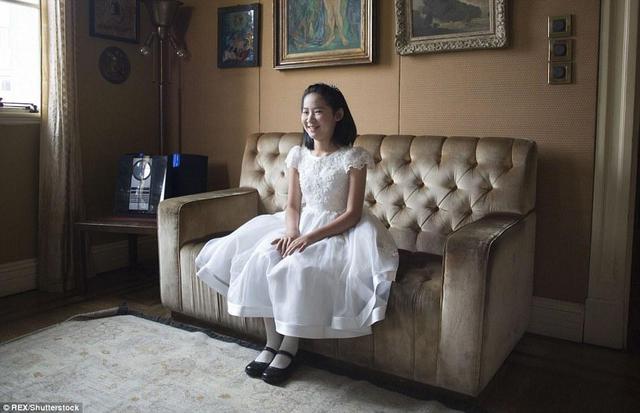 家长让孩子上“贵族礼仪”培训班　一天3800