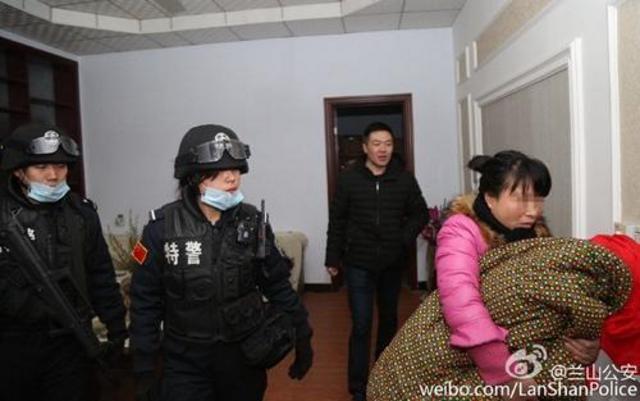 产科医生涉贩婴案:出售4名婴儿 辩称都是弃婴 产科医生涉贩婴案:出售4名婴儿 辩称都是弃婴