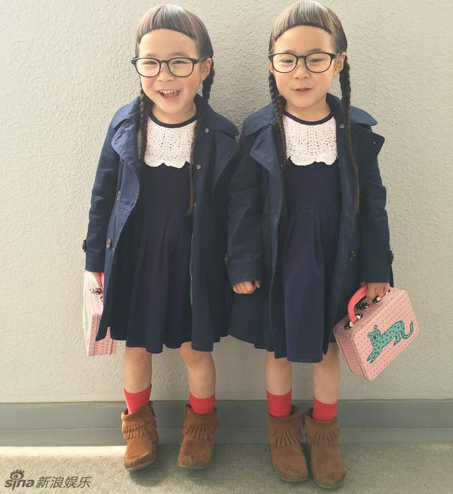 日本4岁双胞胎姐妹走红网络 齐刘海呆萌十足