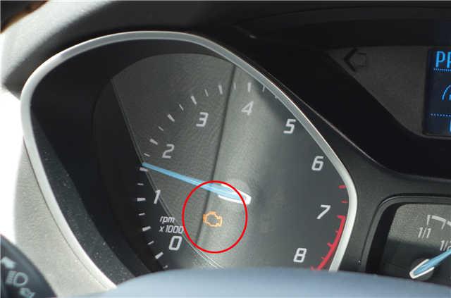 黑龙江中路现山寨中石油加油站 新车加油受损严重 黑龙江中路现山寨中石油加油站 新车加油受损严重