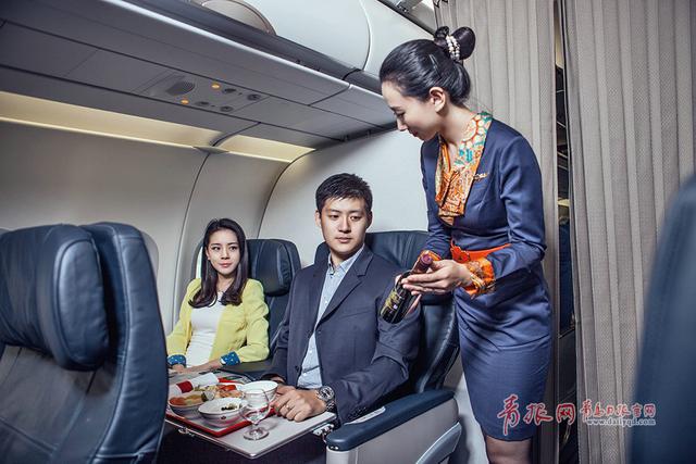 组图：青岛航空头等舱航空餐曝光 浓浓青岛味