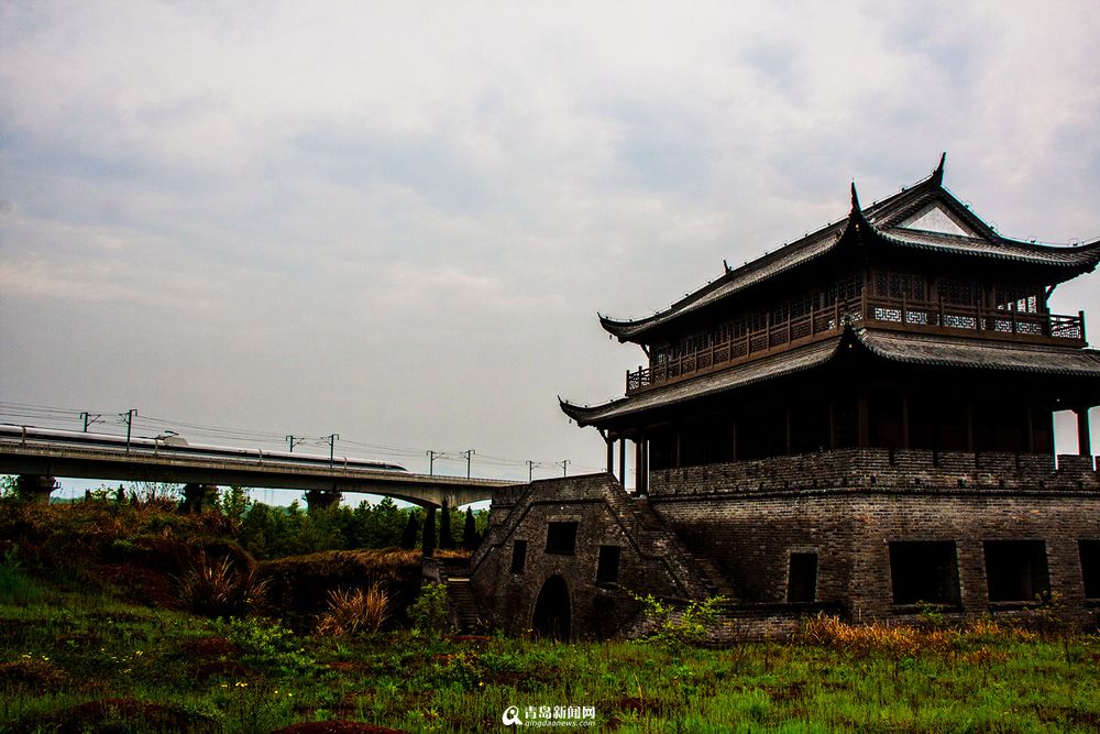 实拍最美高铁线路 青岛至厦门列车画中行