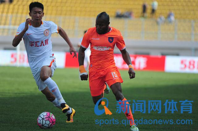 门将刘军神勇扑出点球 中能止住连败势头