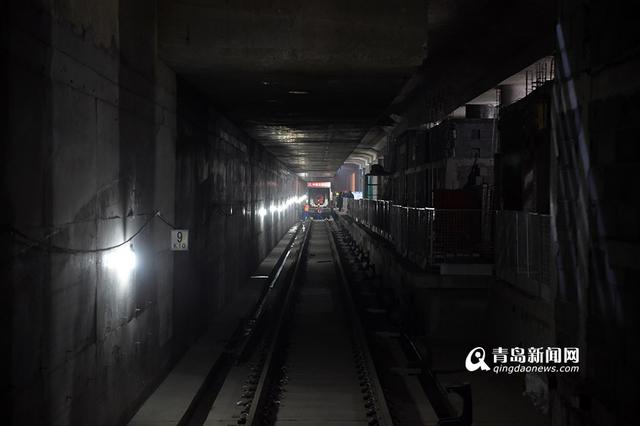 青岛地铁3号线全线轨通 实拍焊轨过程 青岛地铁3号线全线轨通 实拍焊轨过程