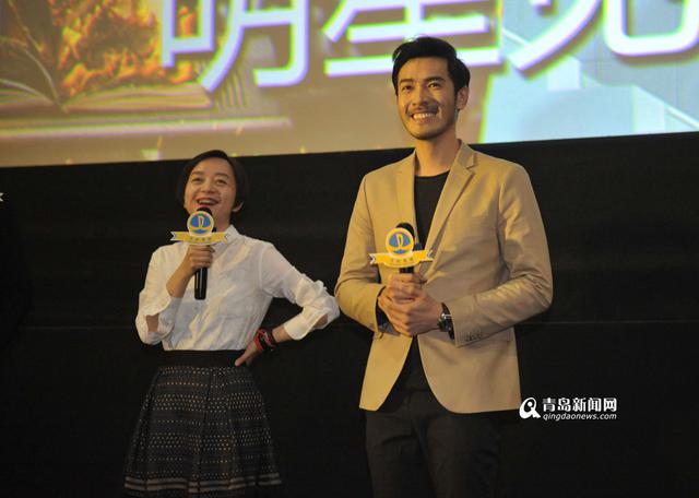 《判我有罪》主创现身青岛 《判我有罪》主创现身青岛
