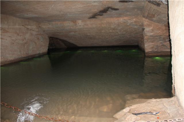 记者探秘北纬30度神秘线上的第九大奇观——花山谜窟