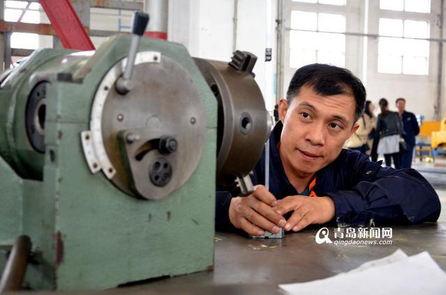 刘恩磊:钳工一哥 生鸡蛋上能打孔