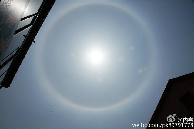 高清:青岛天空惊现绝美日晕奇观 刷爆朋友圈
