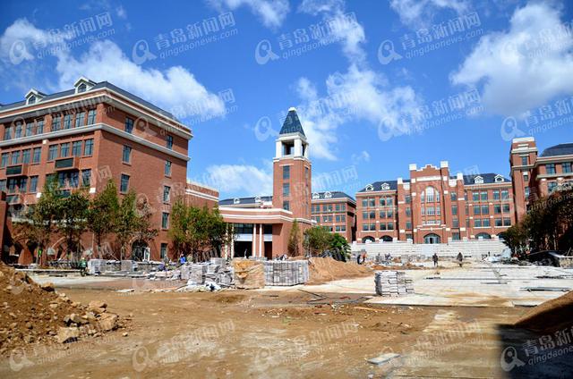 青岛九中:地板都是法国货