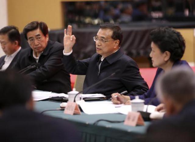 “东西文化、荟萃一堂”就是把人类文明成果为我所用