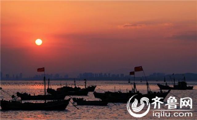 组图:美景相伴吃海鲜 青岛海鲜最正宗十大渔村