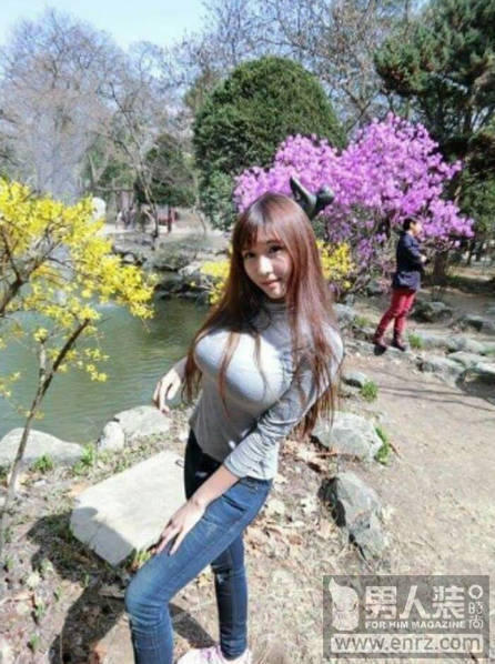 泰国网红棒糖妹成话题美女 身材比例不科学