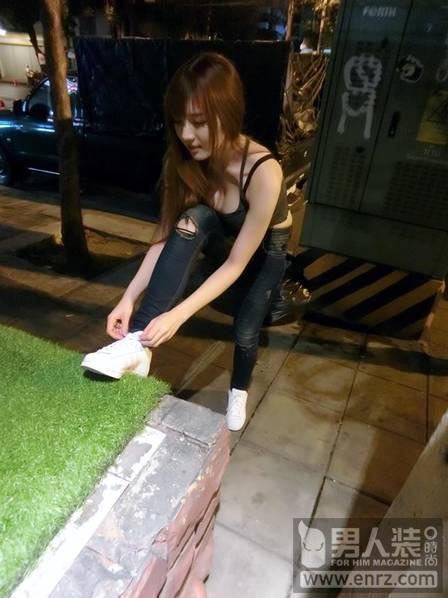 泰国网红棒糖妹成话题美女 身材比例不科学