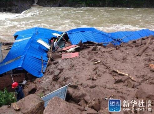 福建泰宁发生泥石流造成35人失联