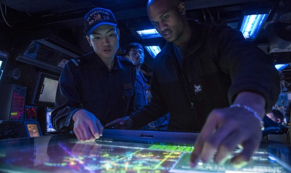 中方罕见公布052D作战指挥中心 性能超美巡洋舰