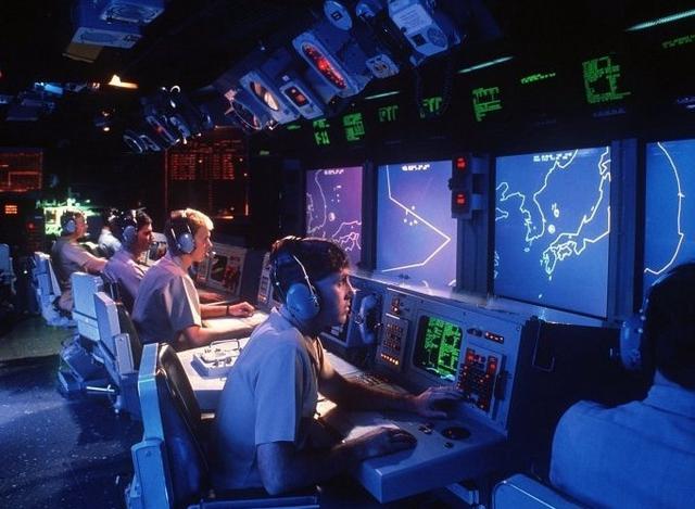 中方罕见公布052D作战指挥中心 性能超美巡洋舰 中方罕见公布052D作战指挥中心 性能超美巡洋舰