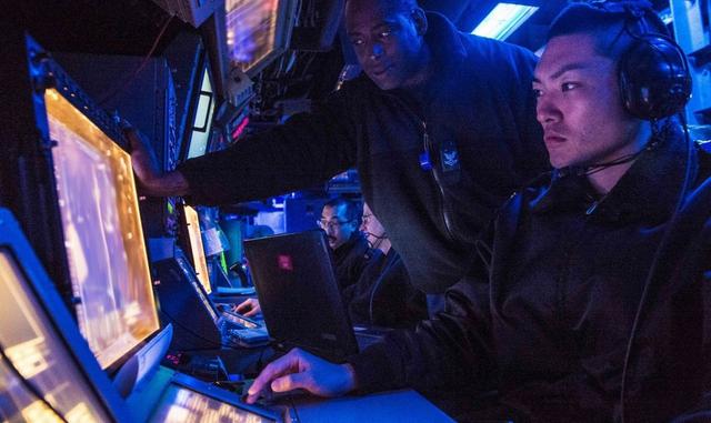 中方罕见公布052D作战指挥中心 性能超美巡洋舰 中方罕见公布052D作战指挥中心 性能超美巡洋舰