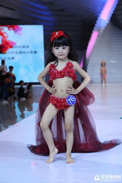 高清:少儿模特精英青岛走秀 时尚萌娃嗨翻全场 高清:少儿模特精英青岛走秀 时尚萌娃嗨翻全场