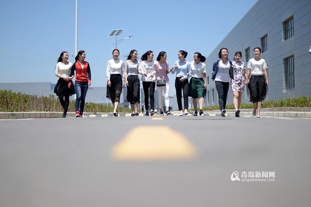 地铁司机姐妹花:我们是靠谱女司机