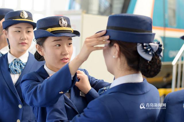 地铁司机姐妹花:我们是靠谱女司机