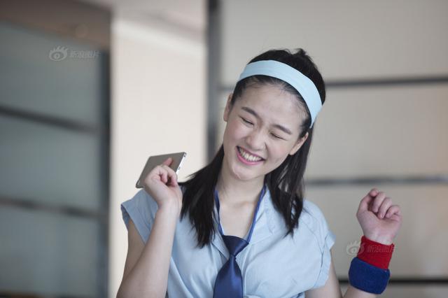 高清：16名足球宝贝集结青岛 8人将亮相欧洲杯