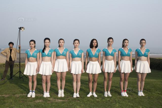 高清：16名足球宝贝集结青岛 8人将亮相欧洲杯