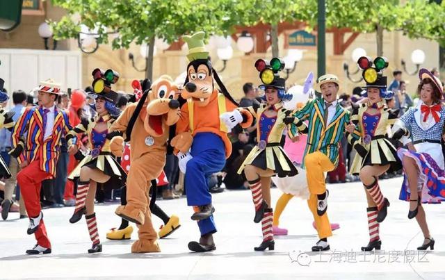 上海迪士尼乐园最新实景图 美翻啦！