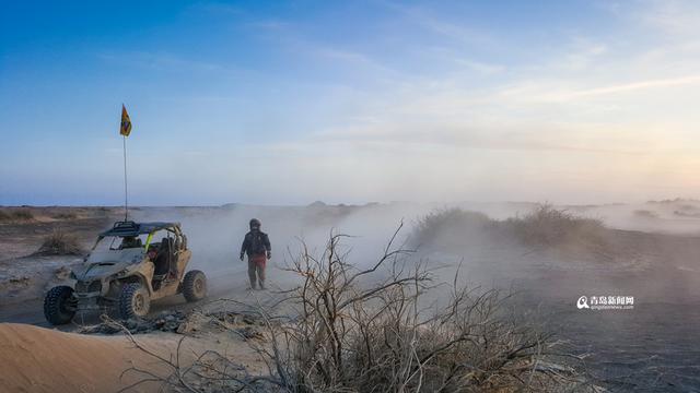 【新青年】穿越罗布泊青岛第一人 与死神擦肩