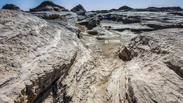 【新青年】穿越罗布泊青岛第一人 与死神擦肩 【新青年】穿越罗布泊青岛第一人 与死神擦肩