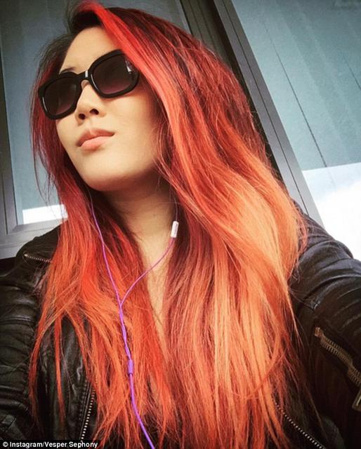 数百女性秀浪漫日落发色 令人惊叹