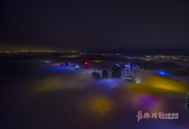 高清:网友曝青岛治愈系美图 平流雾景观像场梦