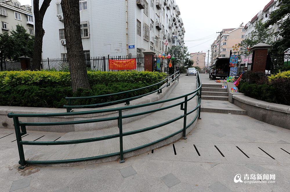 青岛新闻网6月1日讯 沧口公园改造完成,家住与公园一墙之隔的残疾人