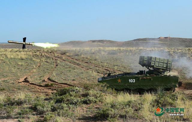 红箭10反坦克导弹发射全程(