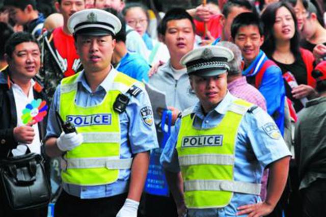 中考首目仅一起求助 一考生迟到45分钟无奈弃考