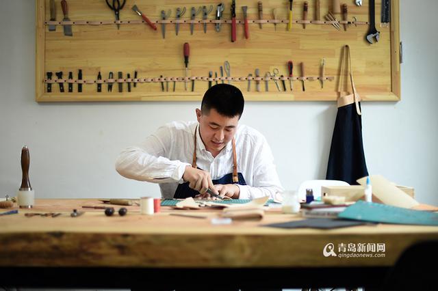 80后皮匠 他大学做的包卖了五位数