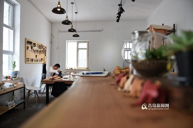 80后皮匠 他大学做的包卖了五位数
