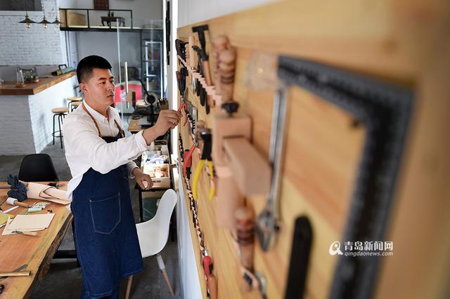 80后皮匠 他大学做的包卖了五位数