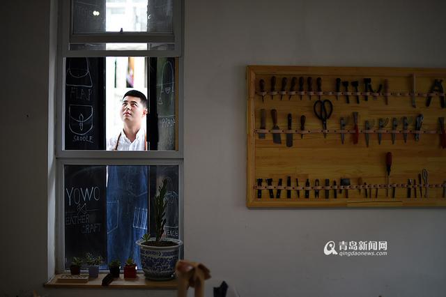 80后皮匠 他大学做的包卖了五位数