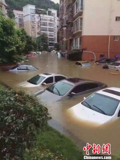 南方暴雨面积达100万平方公里 柳州内涝 