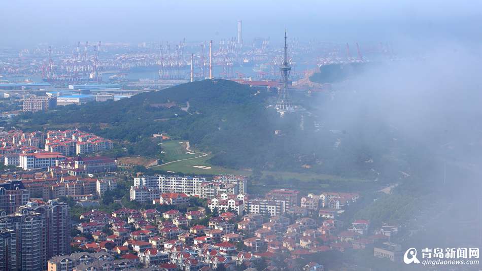 高清:唐岛湾现平流雾景观 