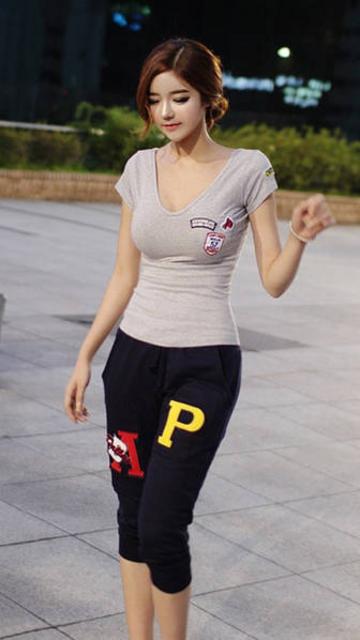 韩国网络女主播李秀彬 因身材不科学爆红