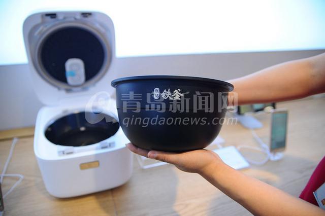 高清:探秘小米青岛直营店 炫酷产品你见过几种