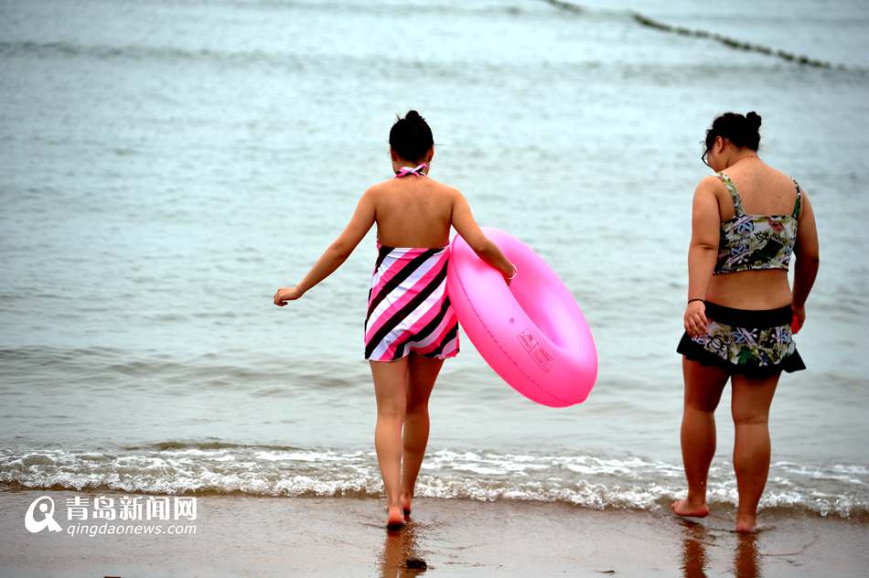 夏至青岛沿海独享20℃ 游客浴场觅清凉